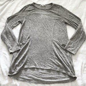 Simply Noelle Grey Heathered Long Sleeve Tunic Top with Pockets